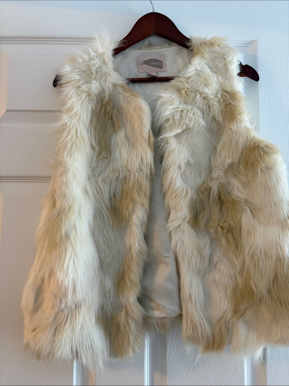 Forever 21 Cream Faux Fur Vest